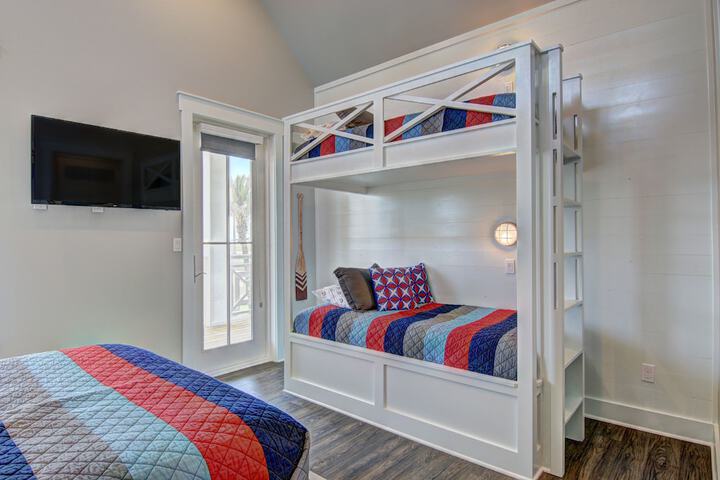 Room 15 of 24
