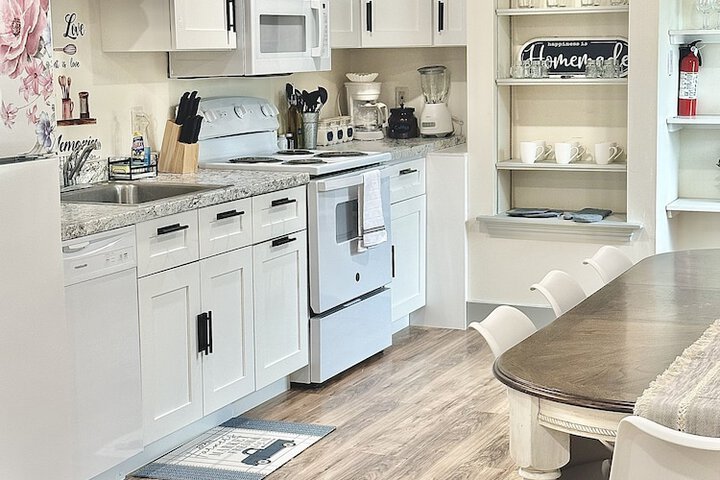 2BR Sunshine Town Condo
