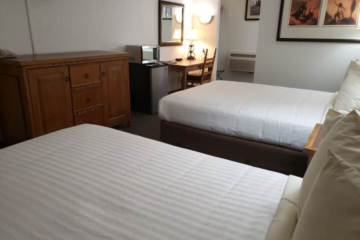 Room 44 of 82