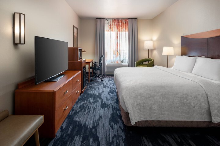 Room 9 of 19