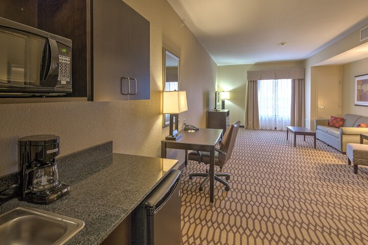 Room 22 of 62
