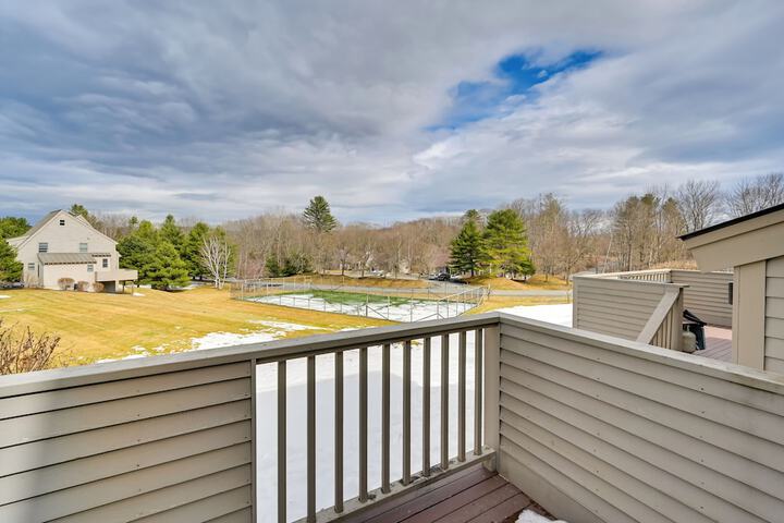 Bright Condo w / Community Perks: Near Ski Quechee!