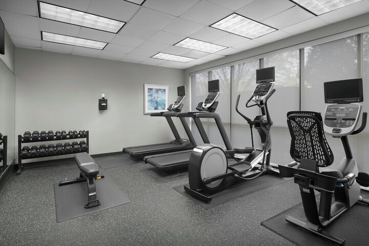 Courtyard by Marriott Greensboro Airport