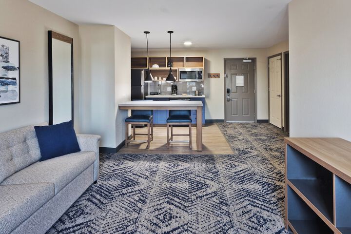 Room 35 of 46