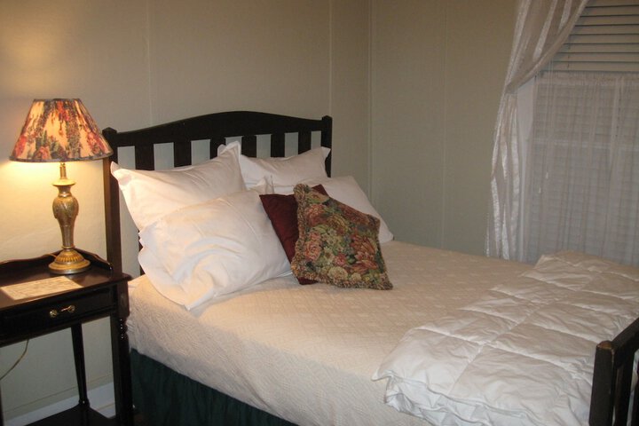 Room 15 of 16