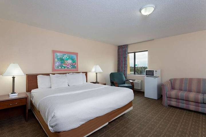 Room 34 of 52