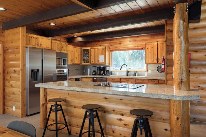 High-end Cabin 3BR 30min to Hoodoo Ski