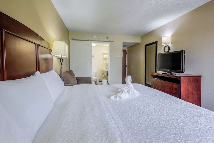 Room 44 of 66