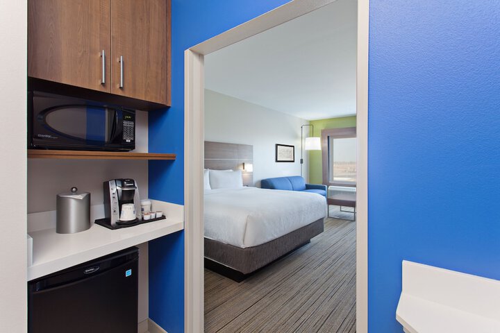 Holiday Inn Express & Suites Moses Lake by IHG