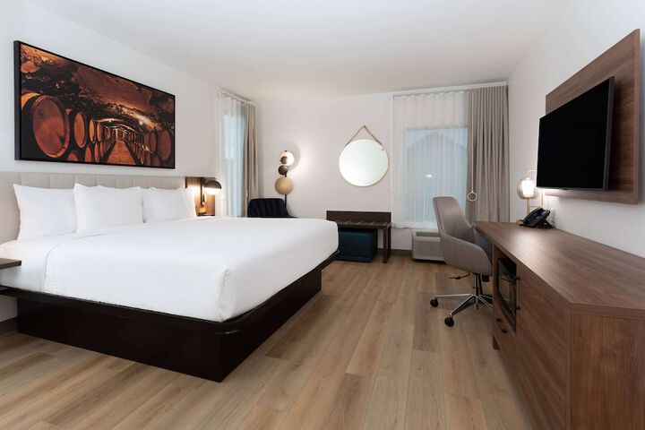 Room 25 of 59