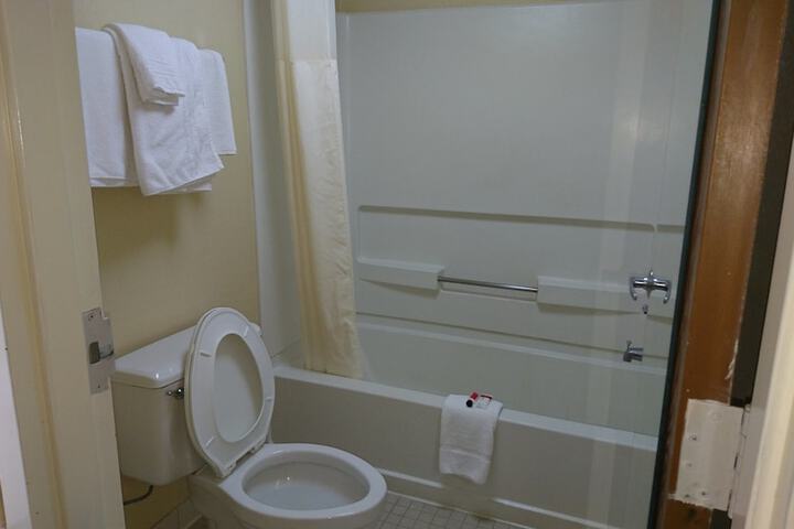 Room 14 of 34