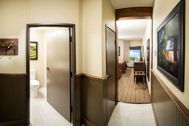 Room 5 of 19