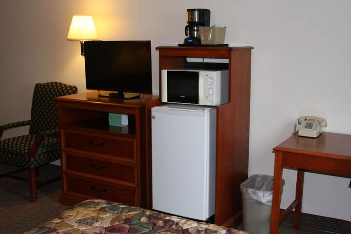 Gladstone Inn & Suites