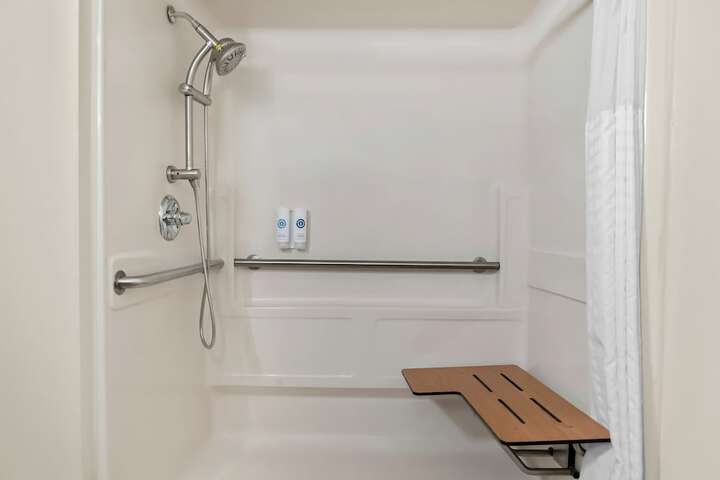Comfort Inn & Suites Taylor - Detroit