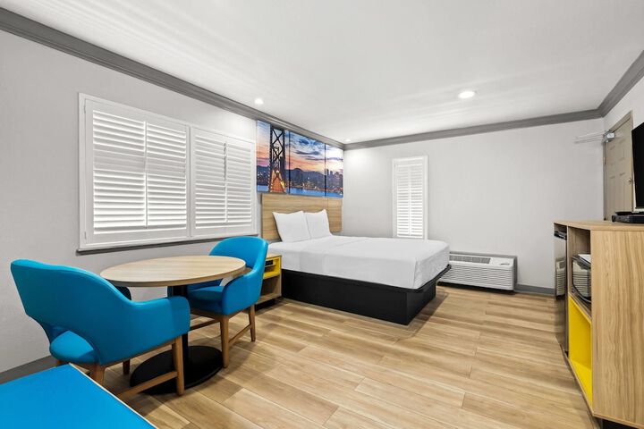 Days Inn by Wyndham San Francisco S / Oyster Point Airport