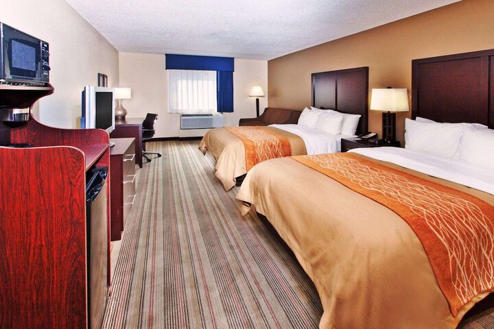 Room 7 of 18
