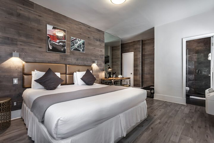 Room 42 of 71