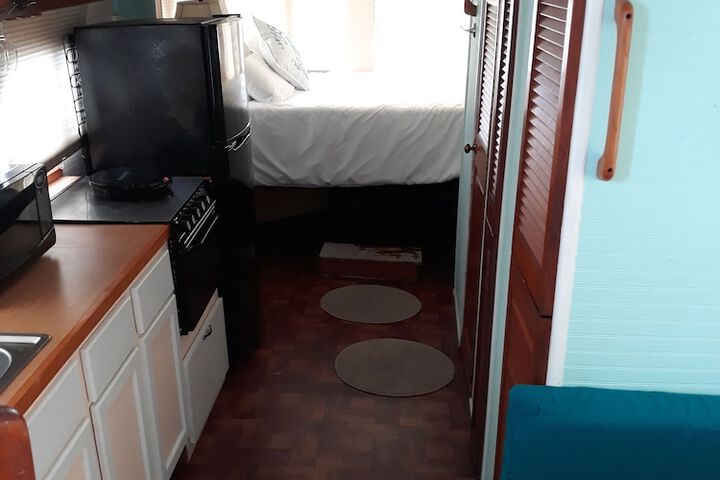 Room 102 of 142