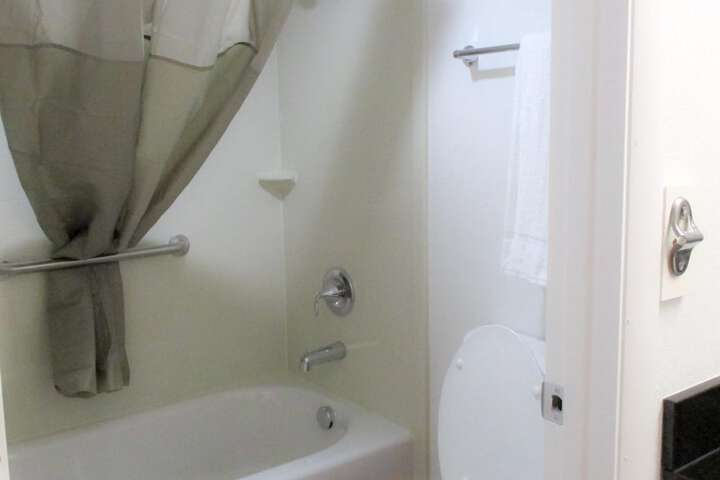 Room 14 of 35
