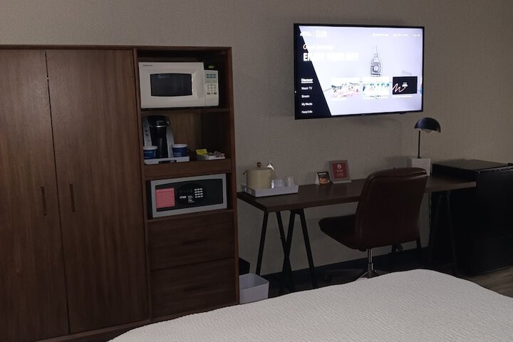 Room 11 of 26