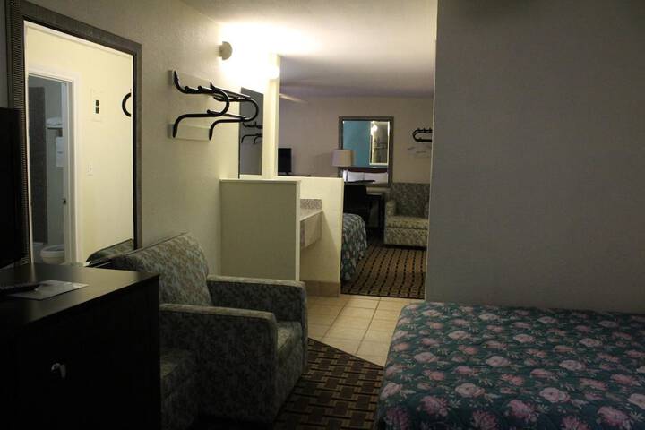 Room 25 of 54