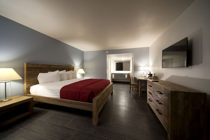 Room 43 of 63