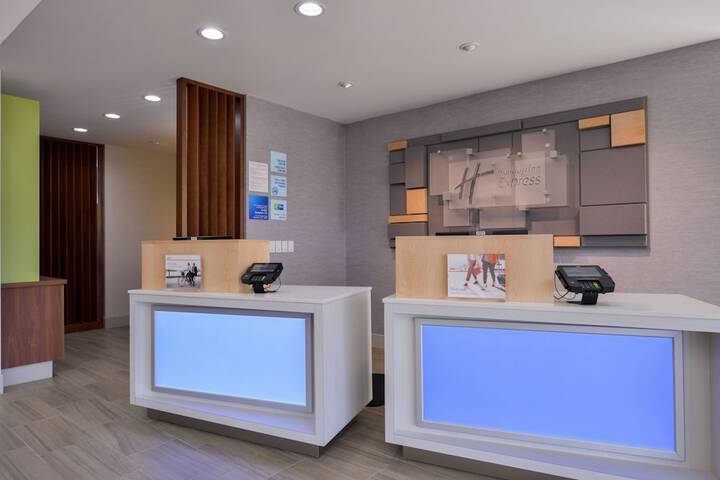 Hotel Interior 10 of 49