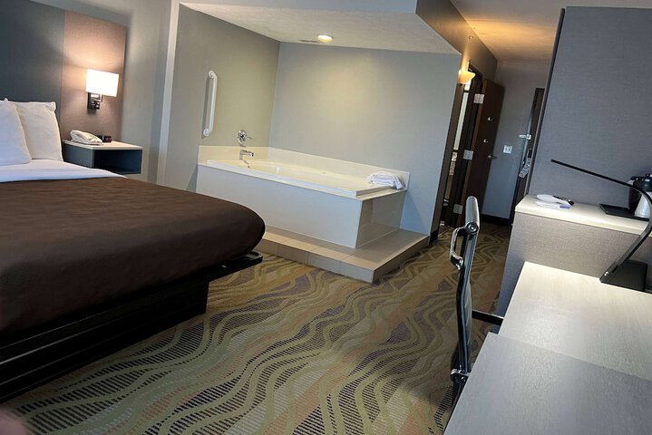 Room 13 of 25