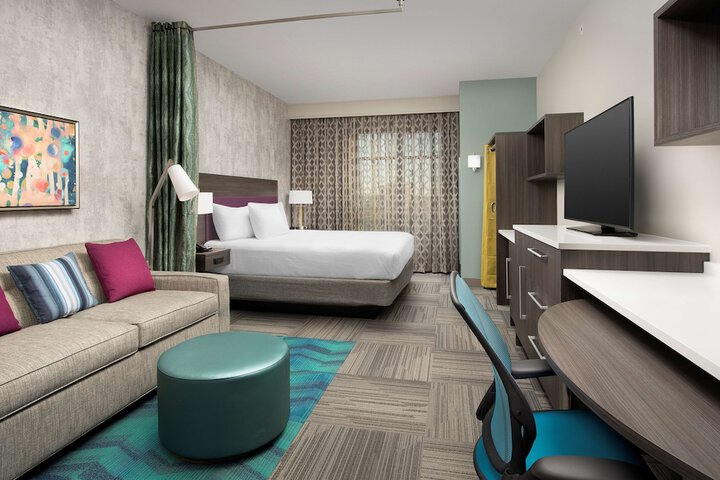 Room 28 of 39