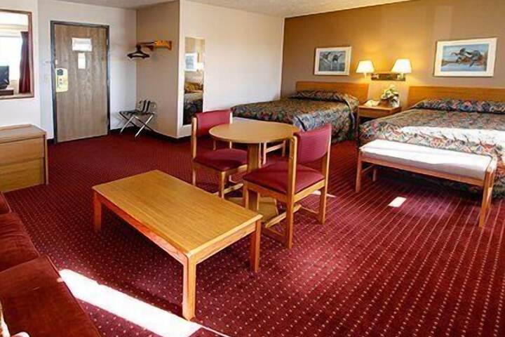 Room 18 of 32