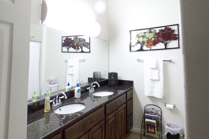 Room 35 of 54