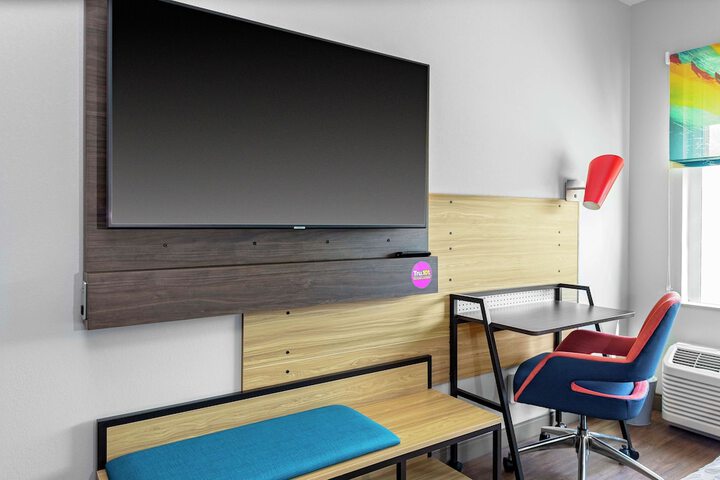 Room 9 of 21