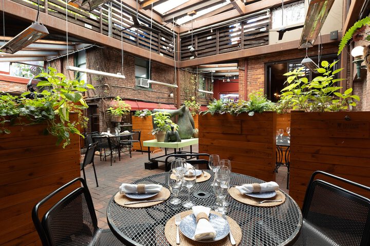 Dining 116 of 152