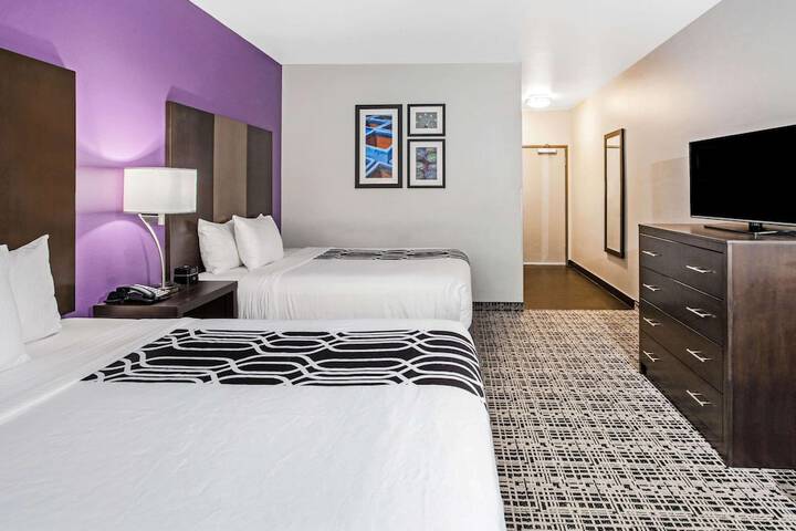Room 35 of 60