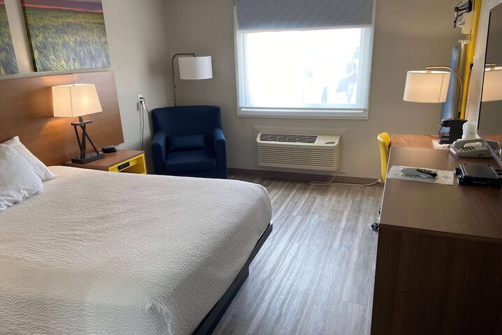 Room 32 of 44