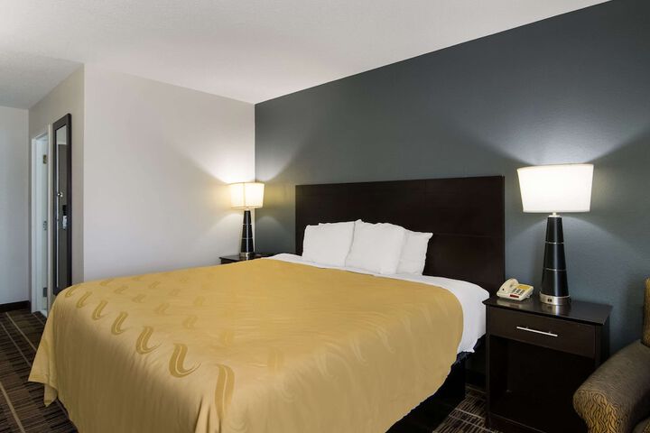 Room 15 of 35