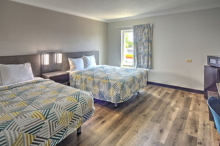 Motel 6 Libertyville IL