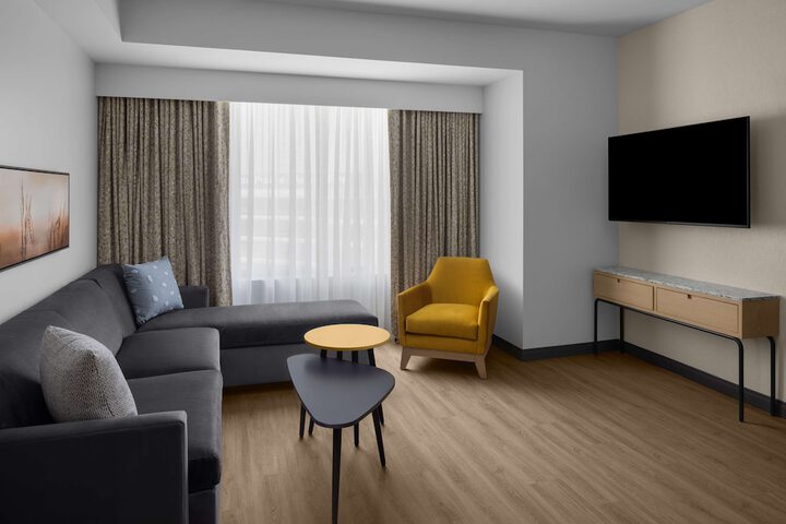 Room 32 of 42