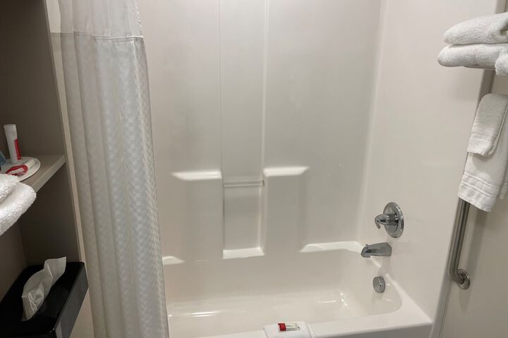 Room 14 of 35