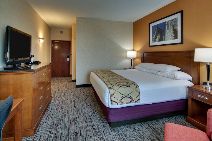 Room 36 of 90