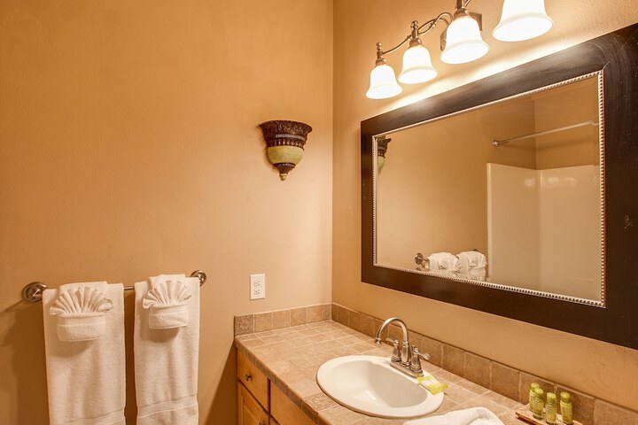 Room 14 of 25