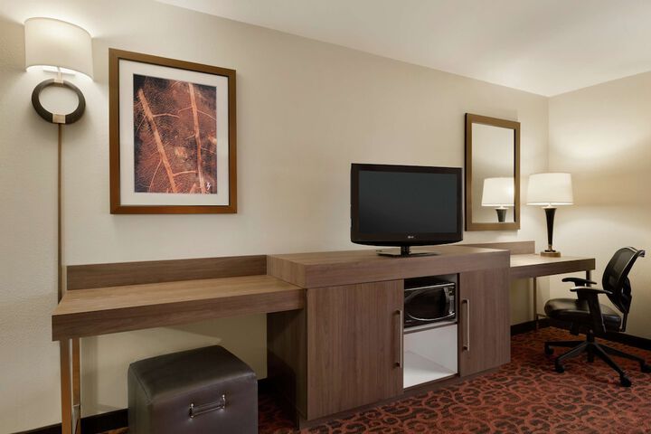 Room 9 of 30