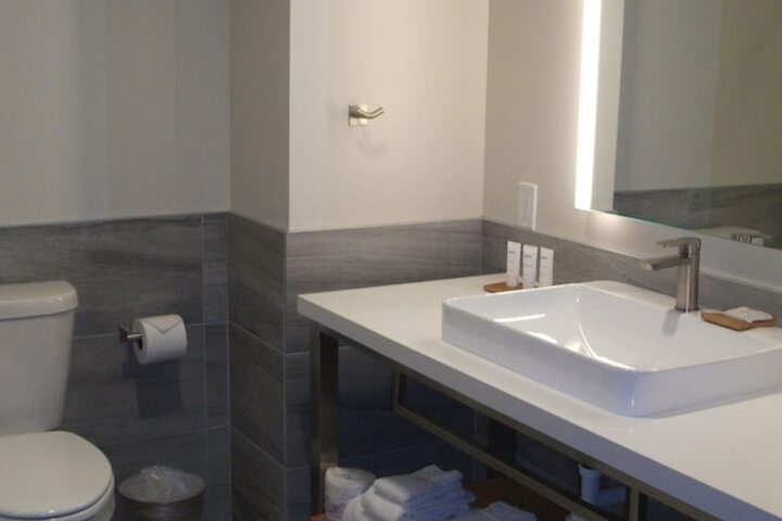 Room 14 of 36