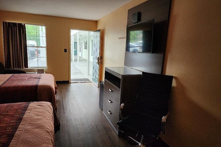 Room 19 of 19