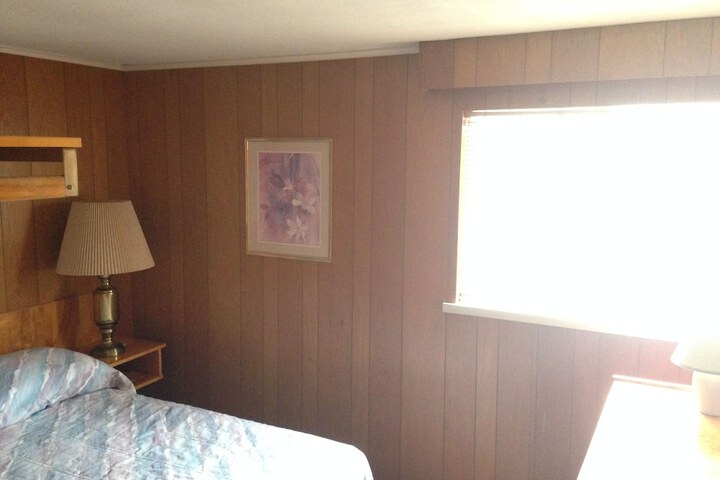 Room 25 of 42