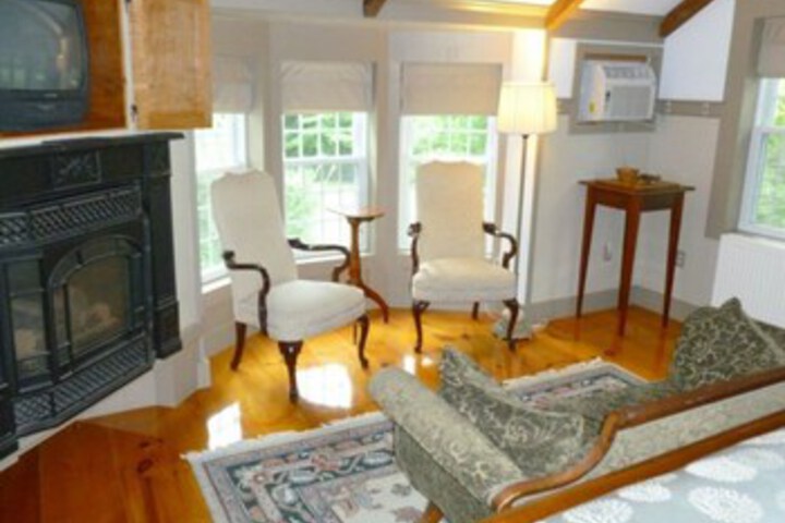 The Tolland Inn