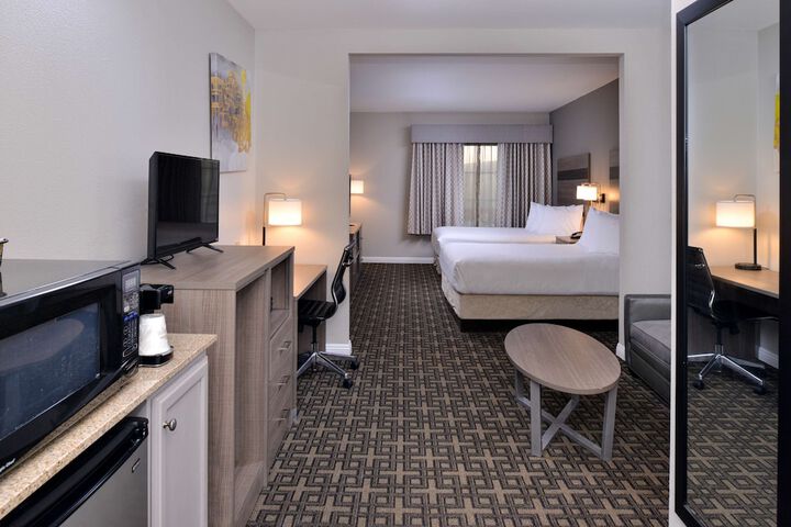 Room 36 of 46