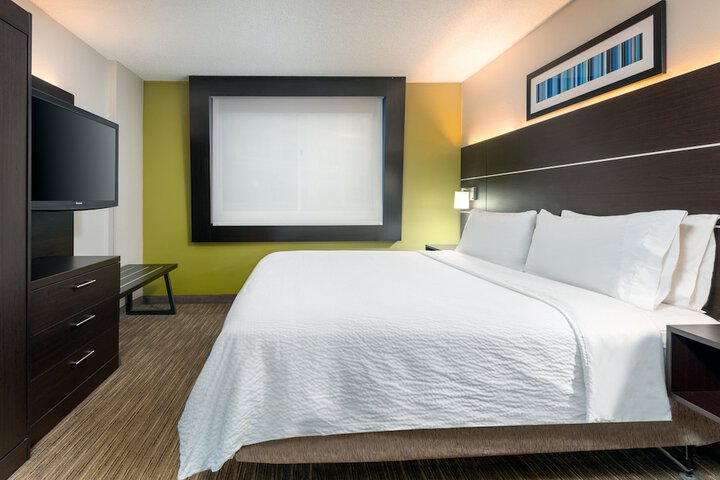 Room 9 of 29