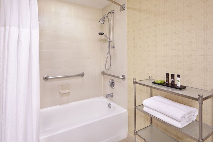 Embassy Suites by Hilton Parsippany