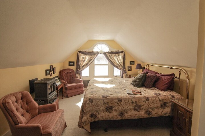 Admiral Peary Inn Bed & Breakfast